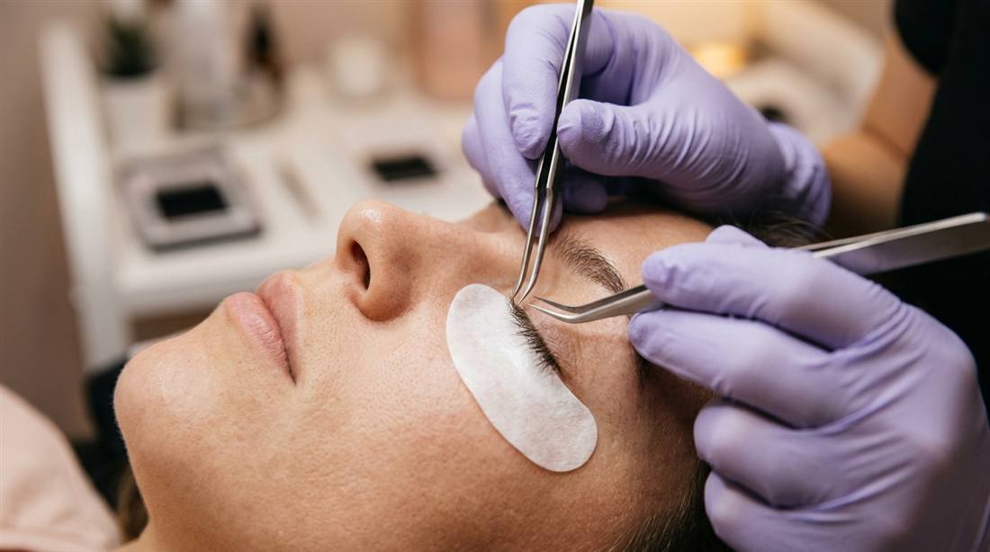 Fixing Damaged Lashes Before A Full Set